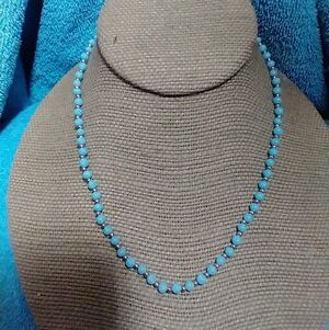 Elegant Turquoise Blue Beaded Necklace Silvertone vintage